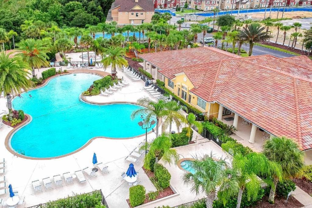 Apartment Only 10 Minutes From 3bd Family 2761