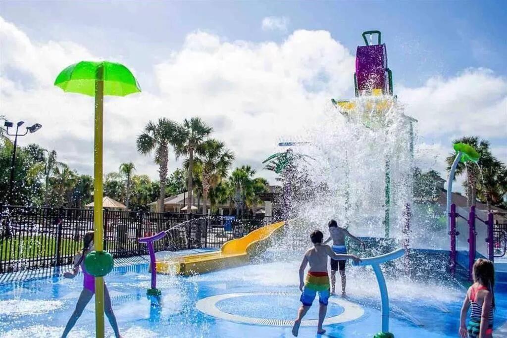 Minutes To Disney, Free Water Park & Private Pool