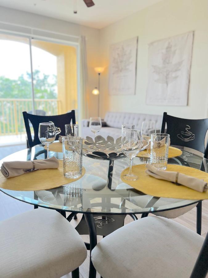 Holiday home 2br 2bath Balcony 5min Conv Center 1496ft Orlando