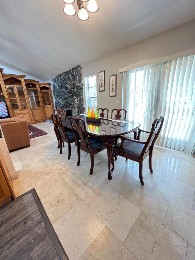 Holiday home Like House, 4 Bedrooms, 3 Bathrooms Orlando