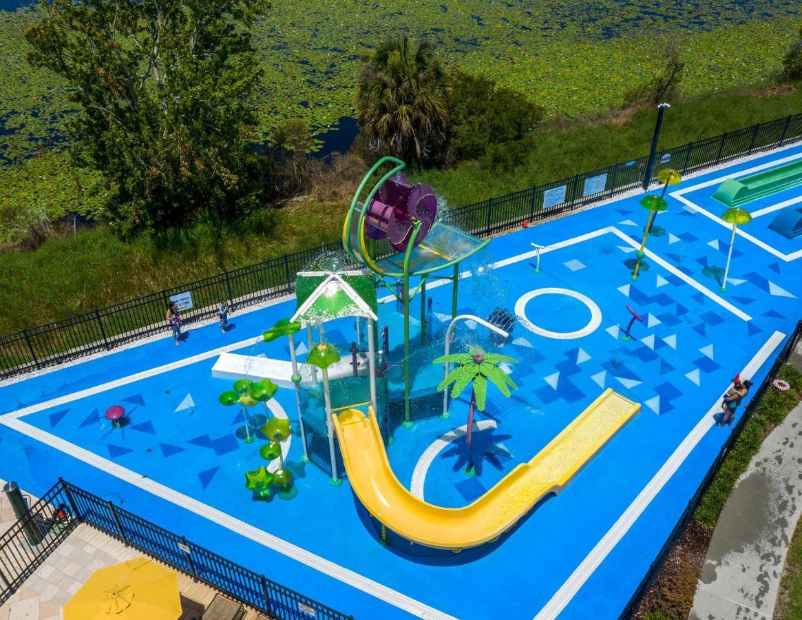 Holiday home Pretty Townhome 2 Miles To Private Pool 2555