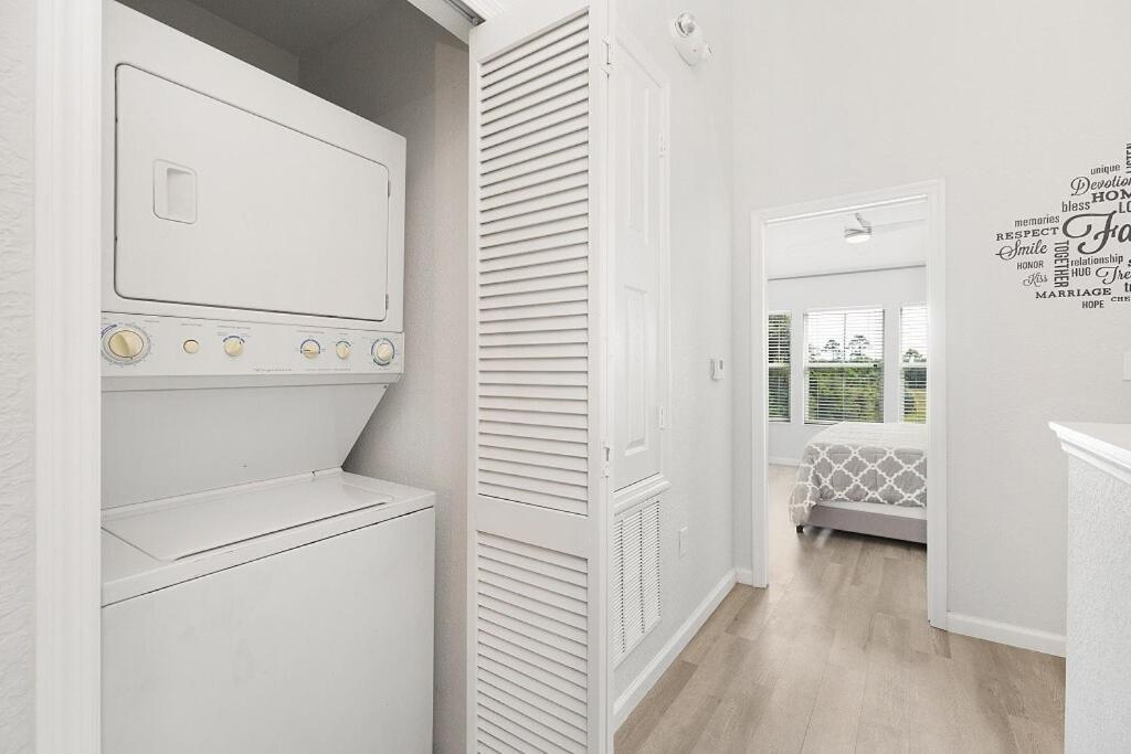 Pretty Townhome 2 Miles To Private Pool 2555 Holiday home