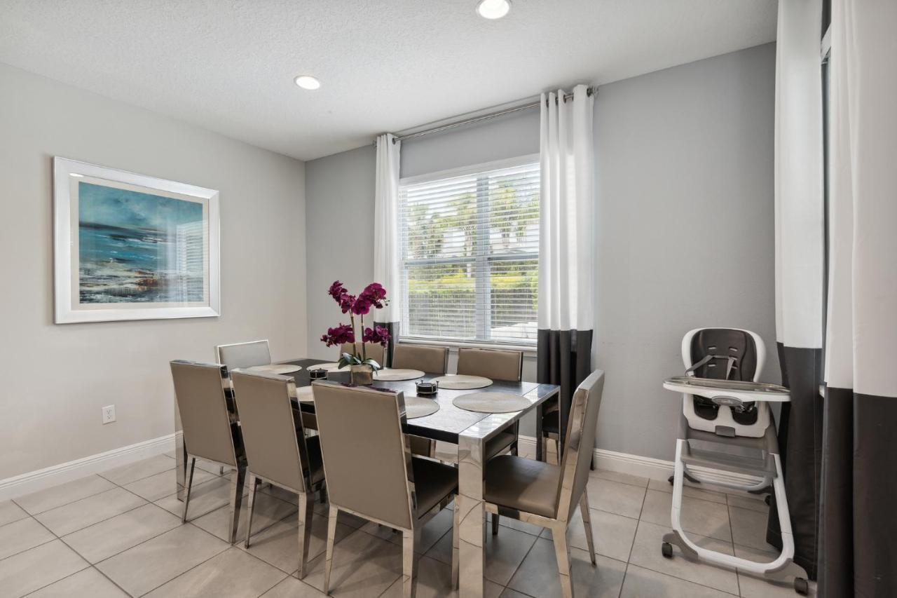 Modern 5 Bedroom Family Close To Disney