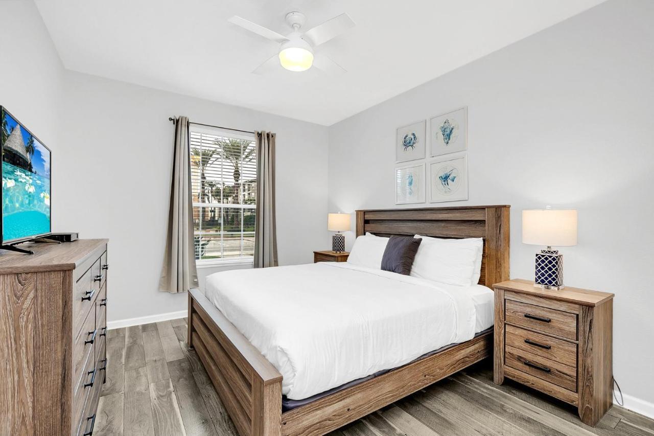 Ground-floor Next To Vista Cay Clubhouse And Pool!