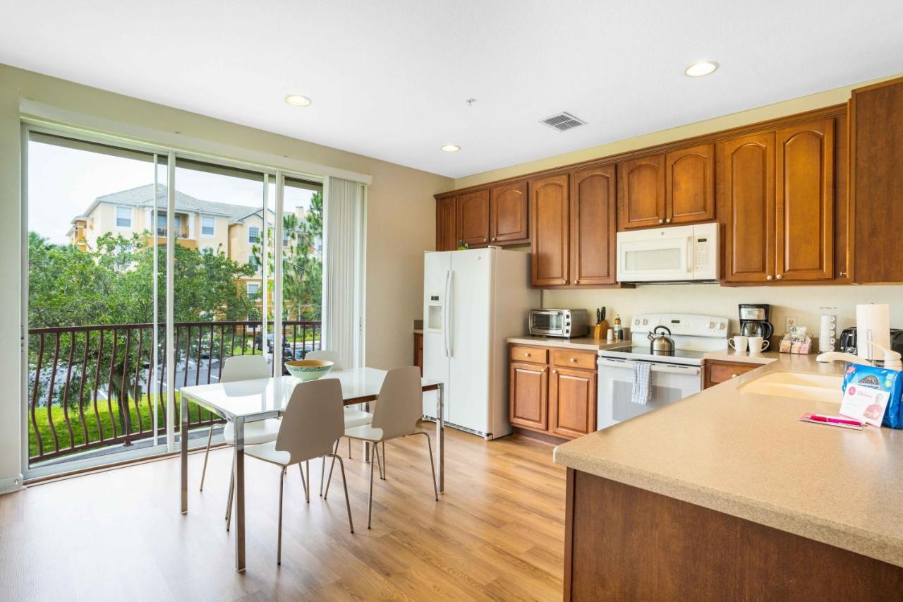 Holiday home 3-story Townhome At Vista Cay Orlando