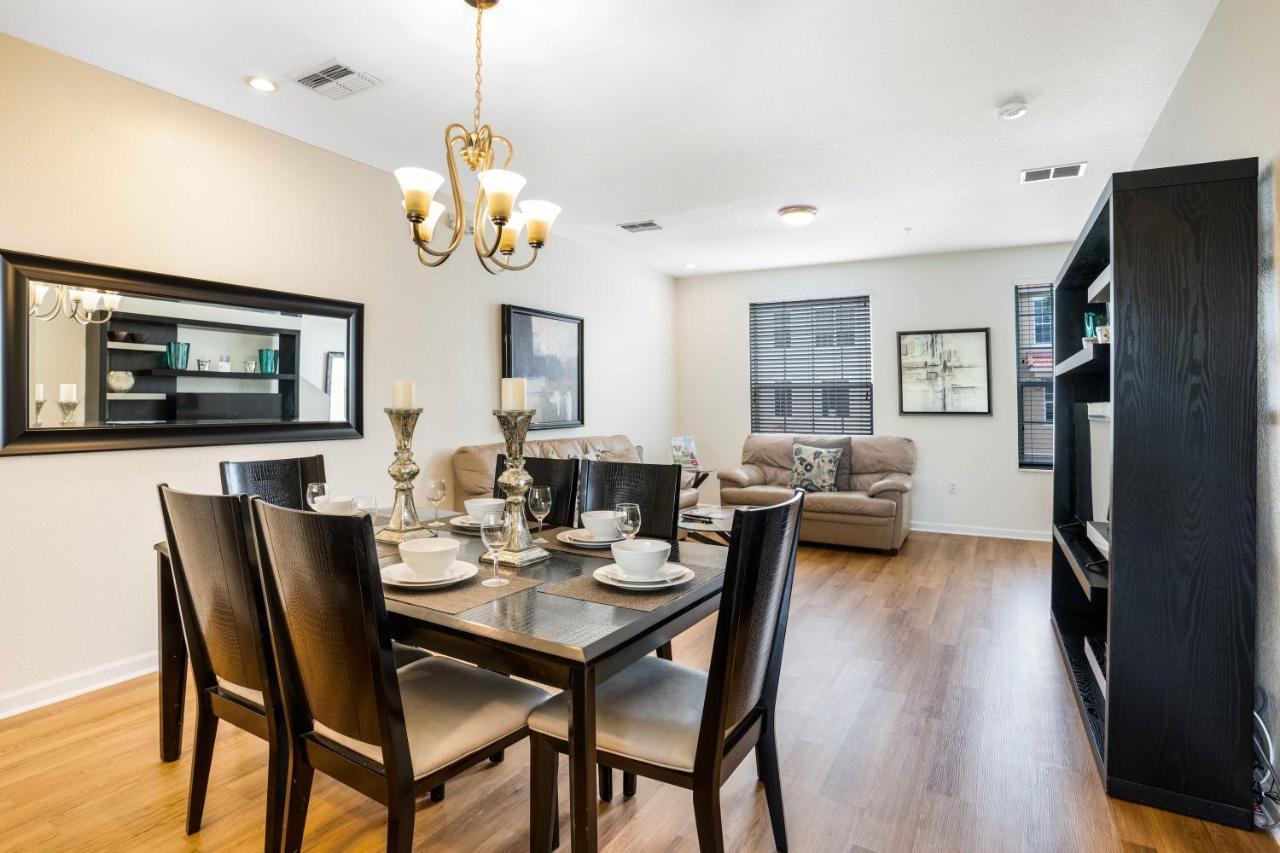 3-story Townhome At Vista Cay Orlando