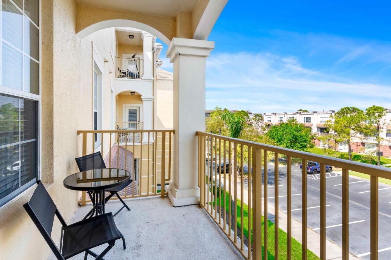Apartment Modern Vista Cay Condo, Near Universal Orlando