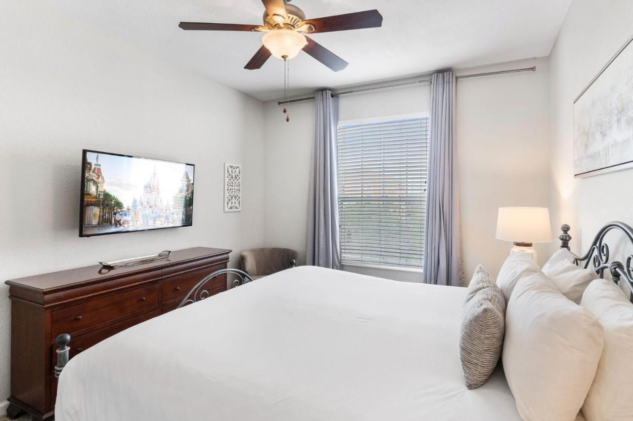 5000 Cayview Avenue 304 *