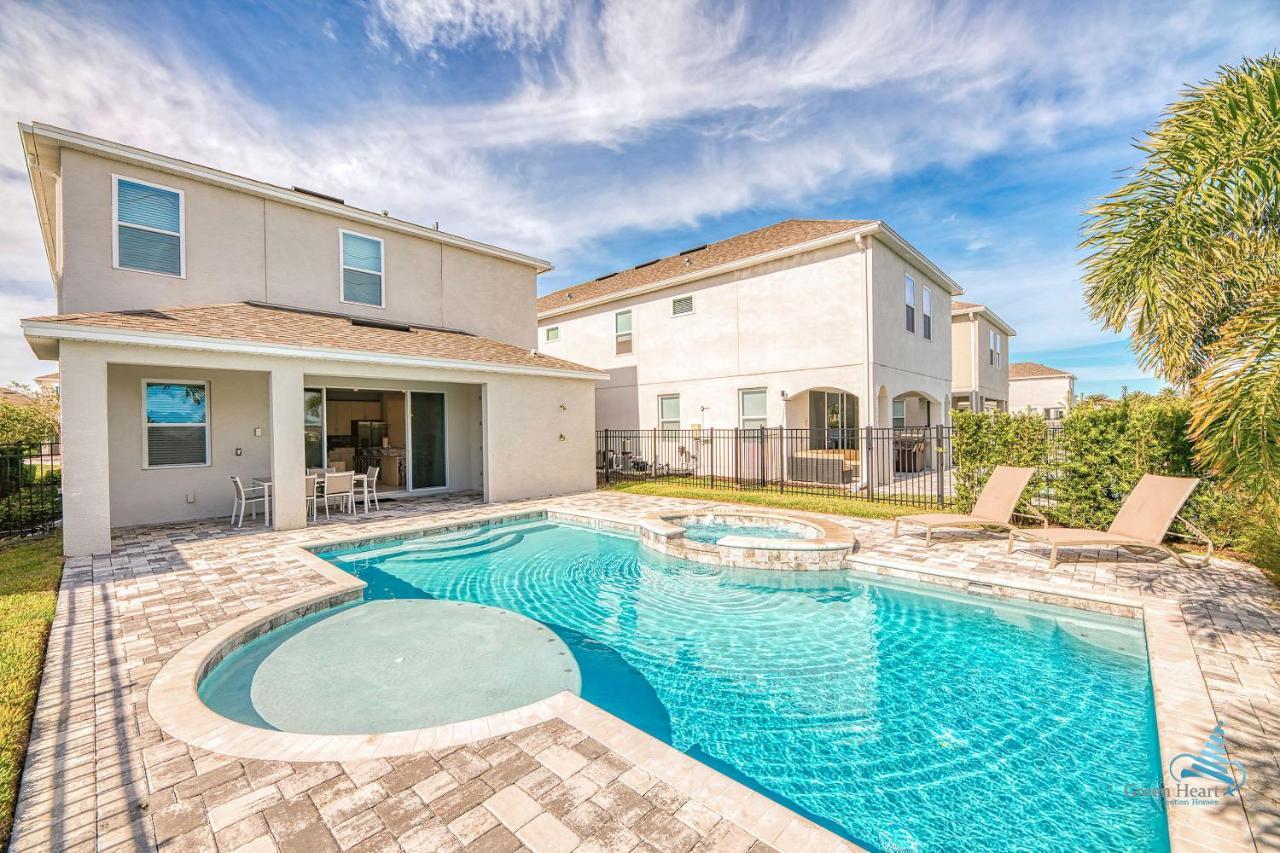 Newly Built Luxury 5bd W Private Pool & Holiday home