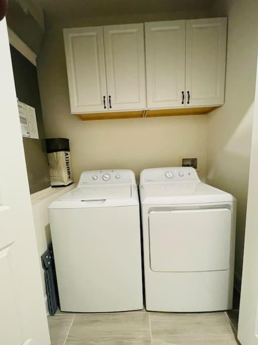 Villa 3bd/3bth Near Downtown *