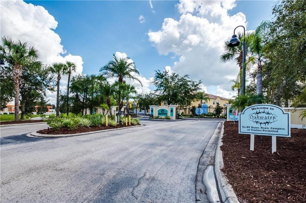 3 Bedrooms Townhome Gated 5 Minutes From *