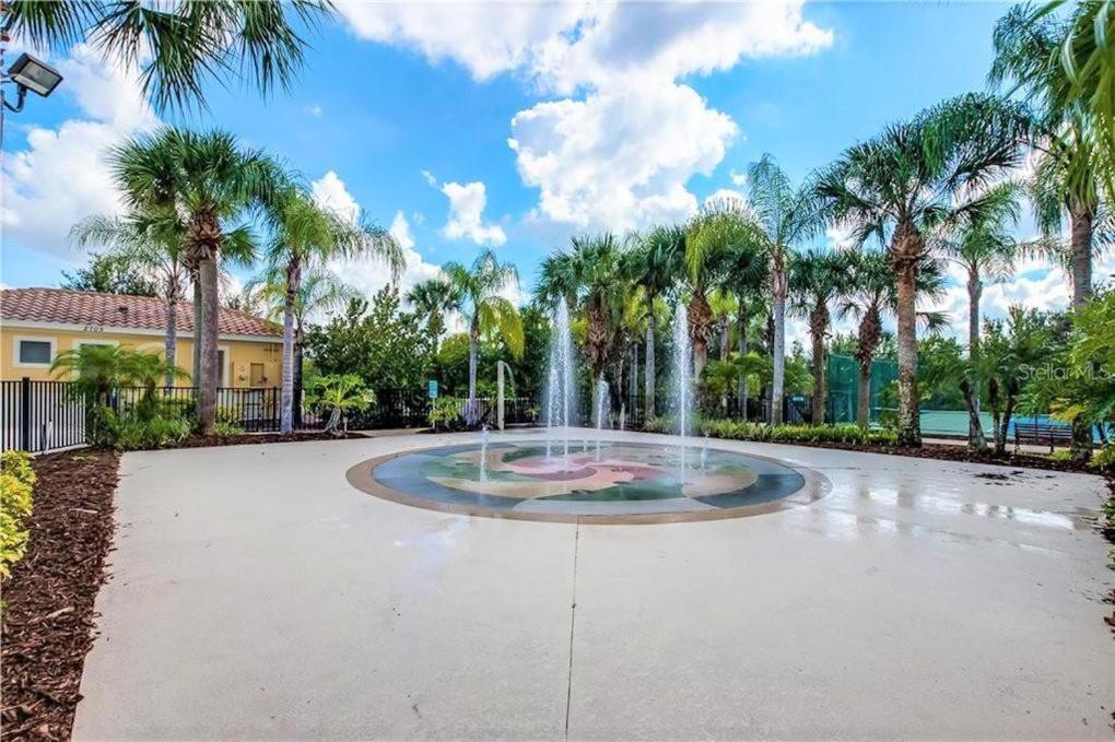 3 Bedrooms Townhome Gated 5 Minutes From * Orlando