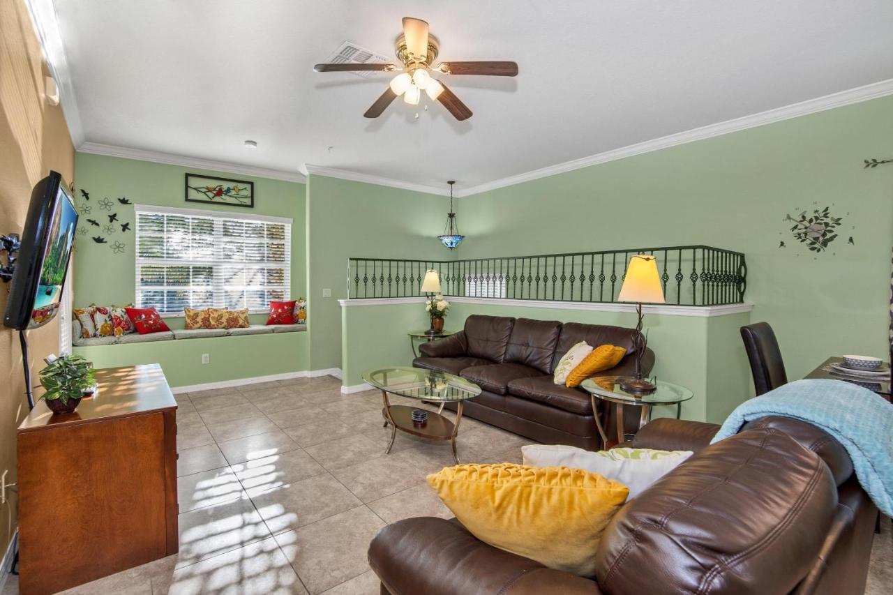 3 Bedrooms Townhome Gated 5 Minutes From Apartment