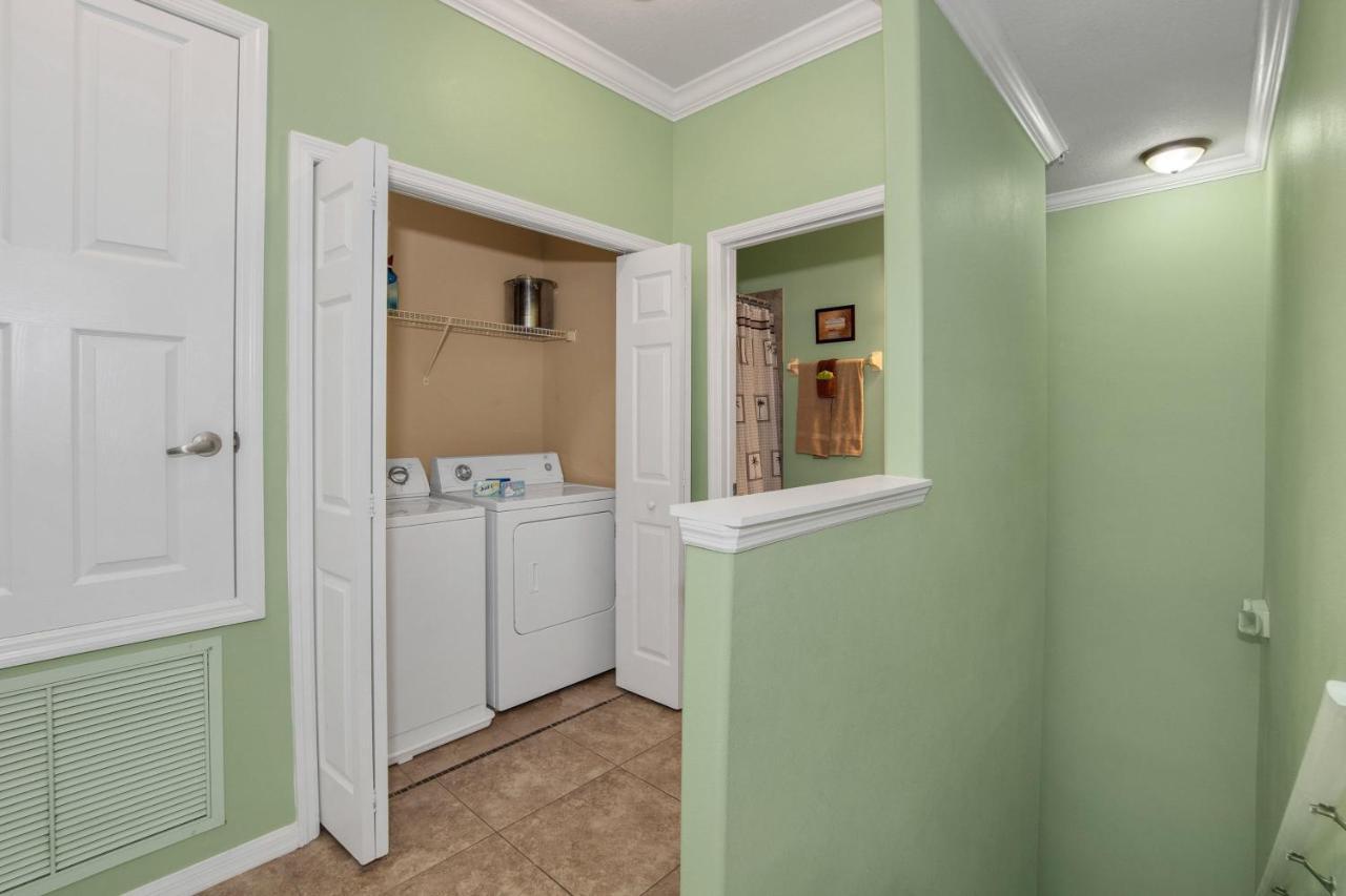 3 Bedrooms Townhome Gated 5 Minutes From *