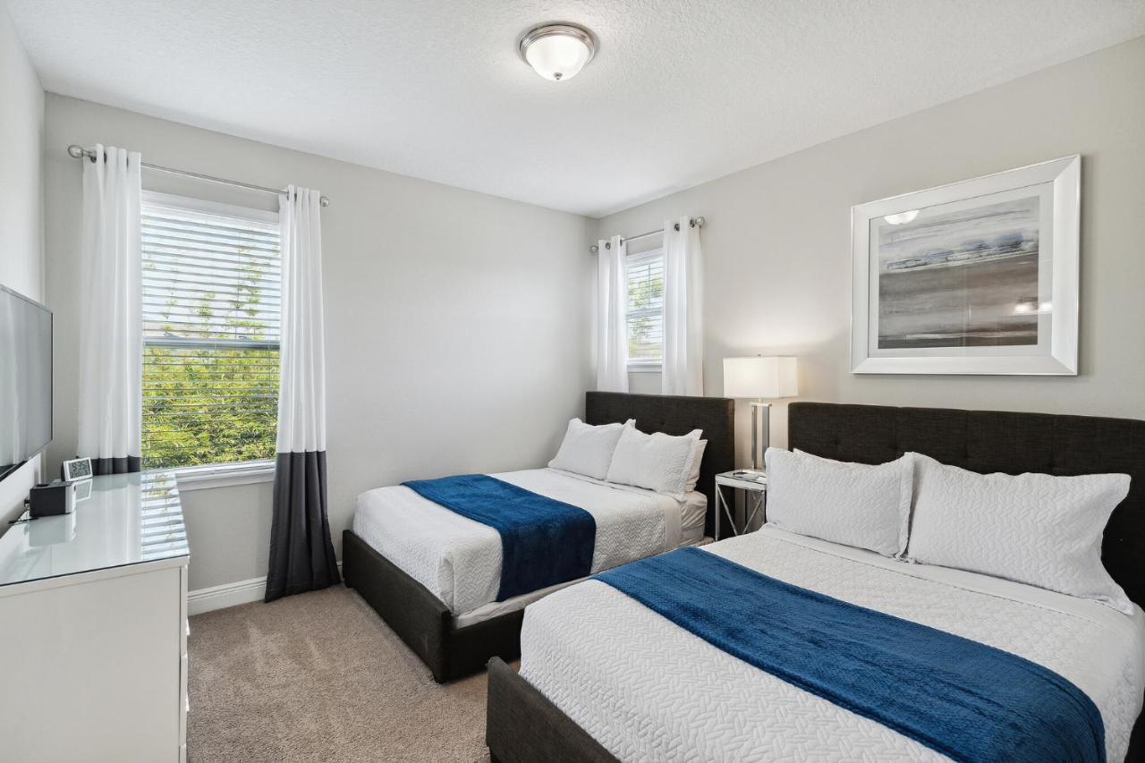 Modern 5 Bedroom Family Close To Disney Orlando