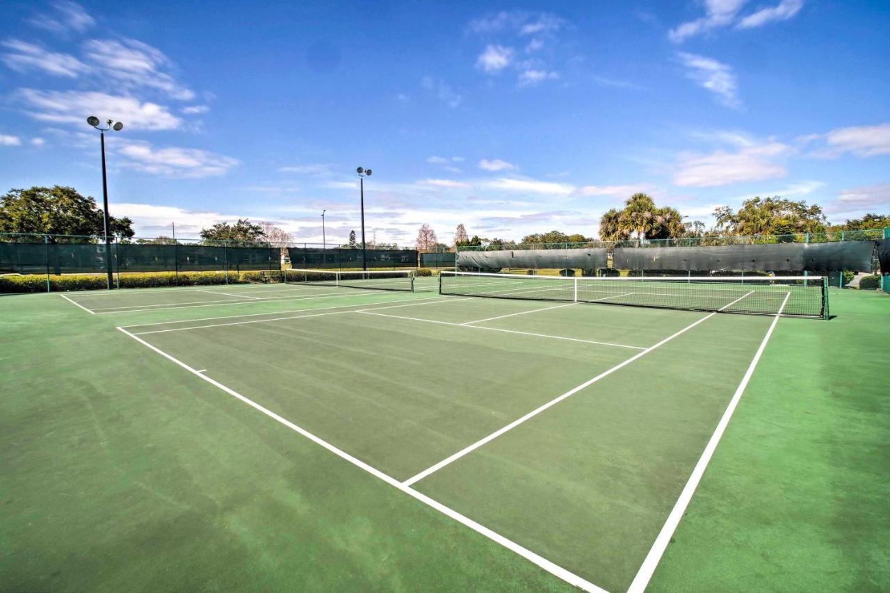 Vacation With Yard And Pool Access Orlando