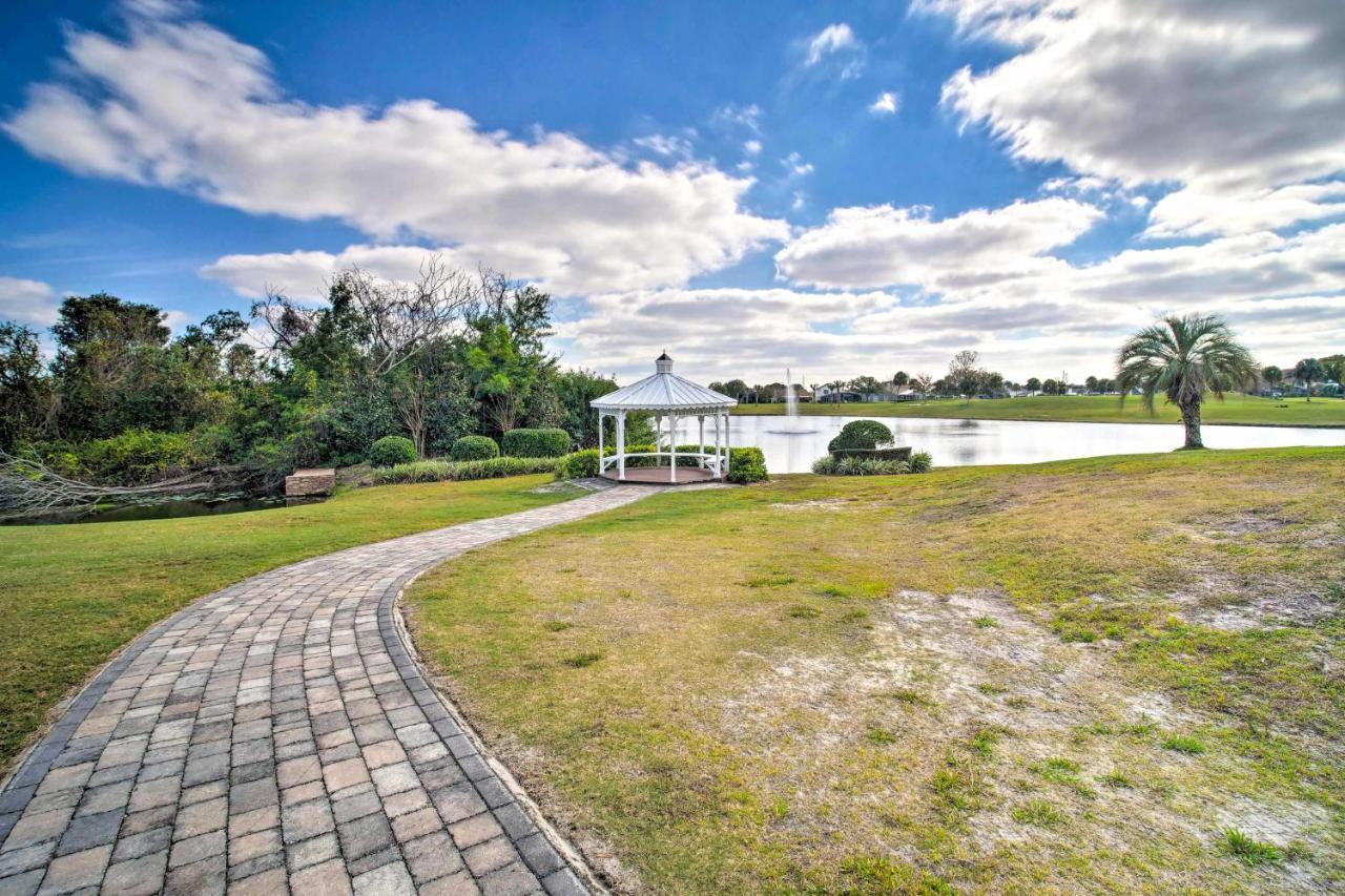 Vacation With Yard And Pool Access Holiday home *