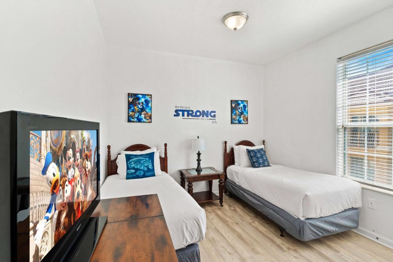 4814 Cayview Avenue 406 * Orlando