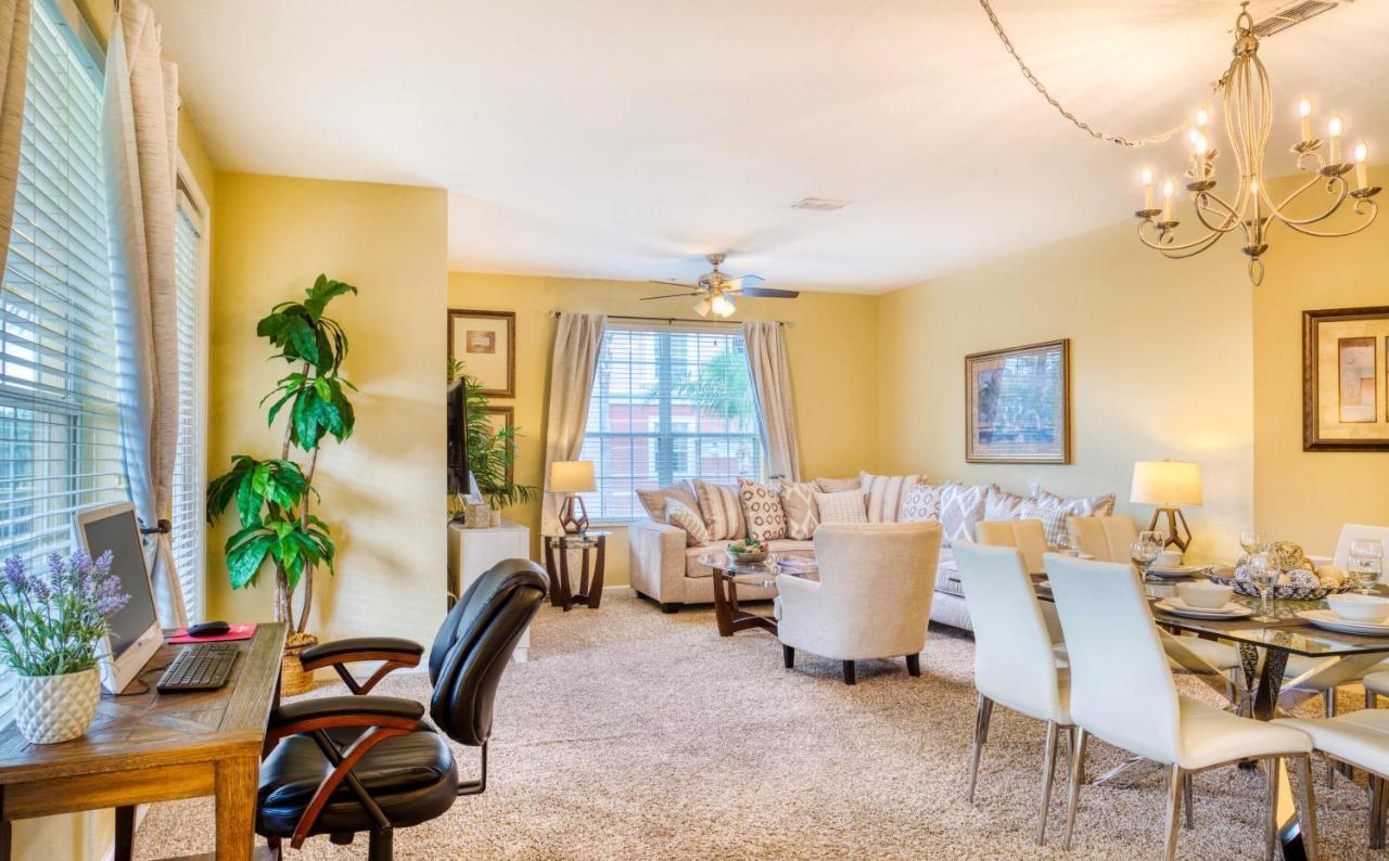 5025 Shoreway Loop #203 *