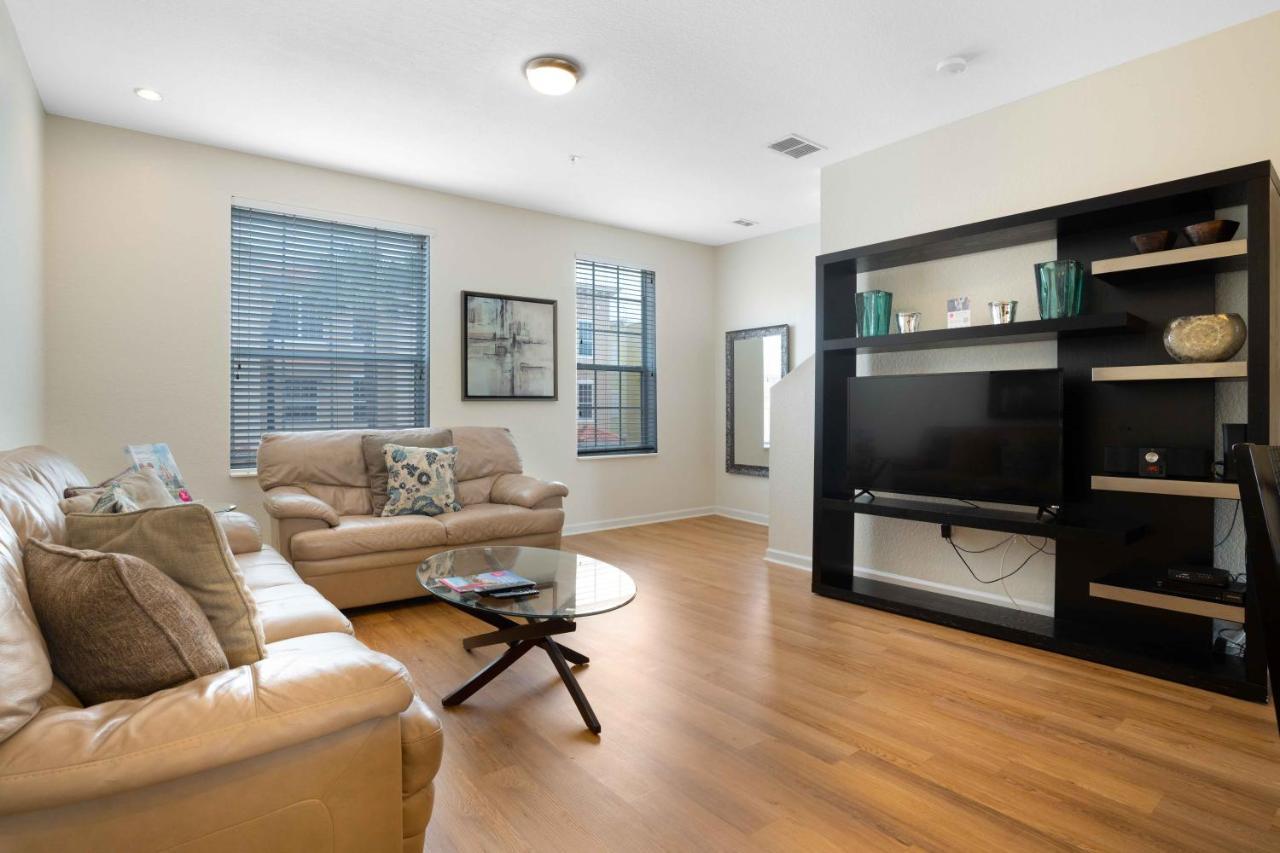 3-story Townhome At Vista Cay Holiday home