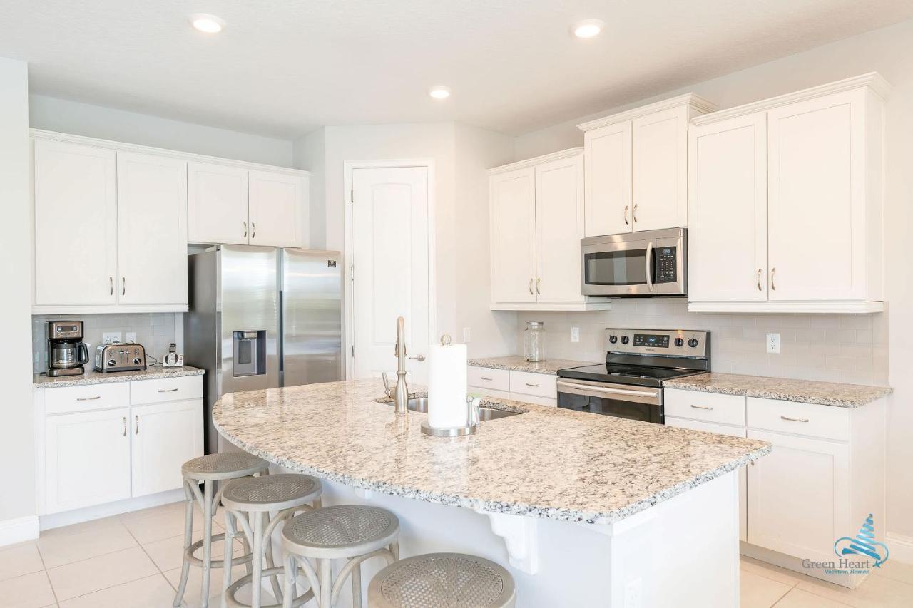 Newly Built Luxury 5bd W Private Pool & Holiday home