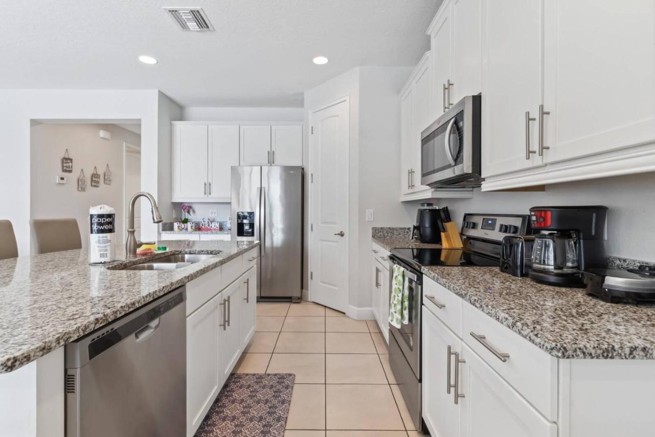 7426 Encore - 5 Bedroom 45 Baths