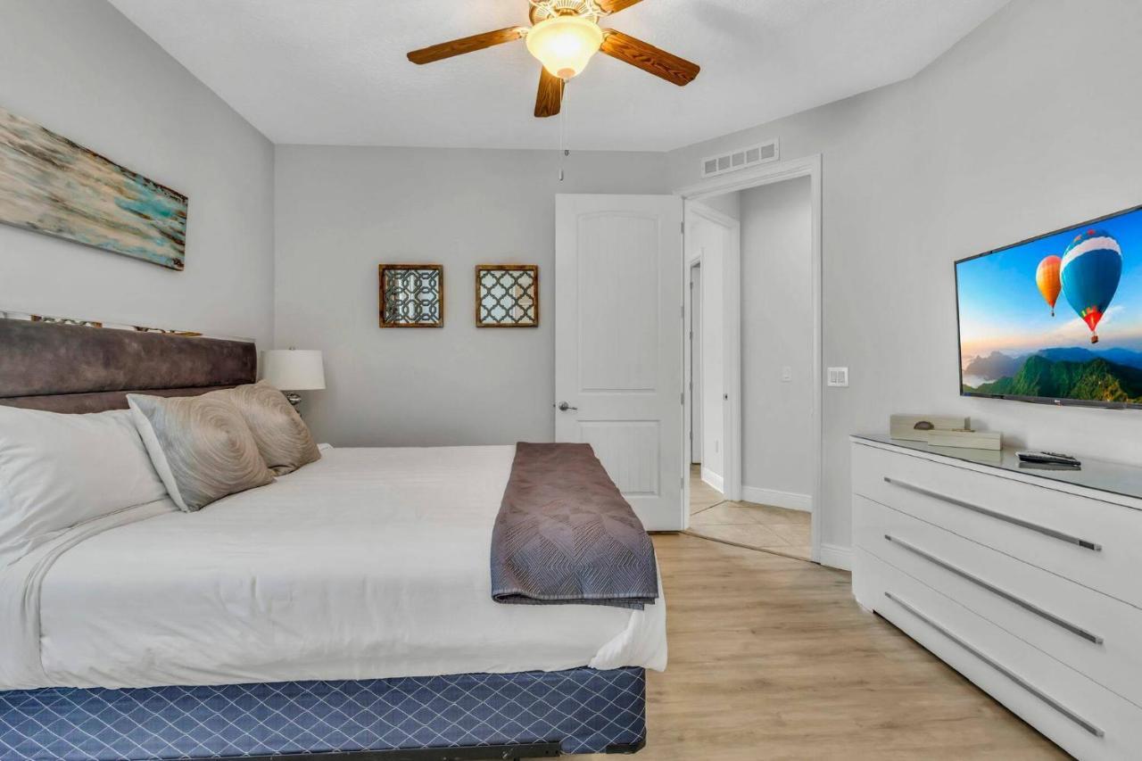 Holiday home 7738 - Encore - 8 Beds -8 Baths Pool Bbq