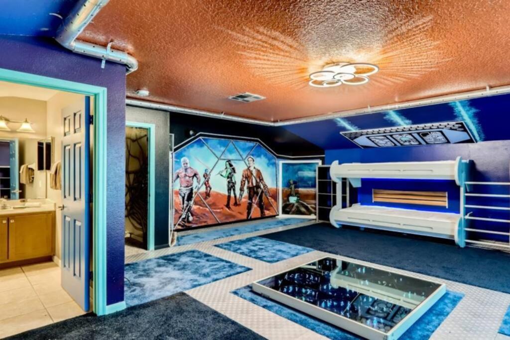 The Marvel Mansion 5br Pool Near World Holiday home