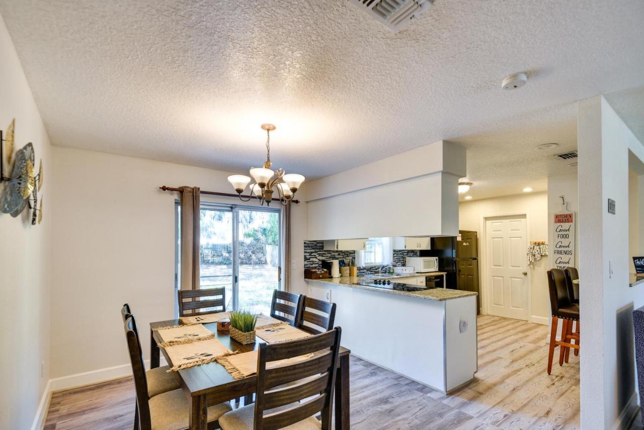 Holiday home Family In Longwood Private Yard And Fire Pit!