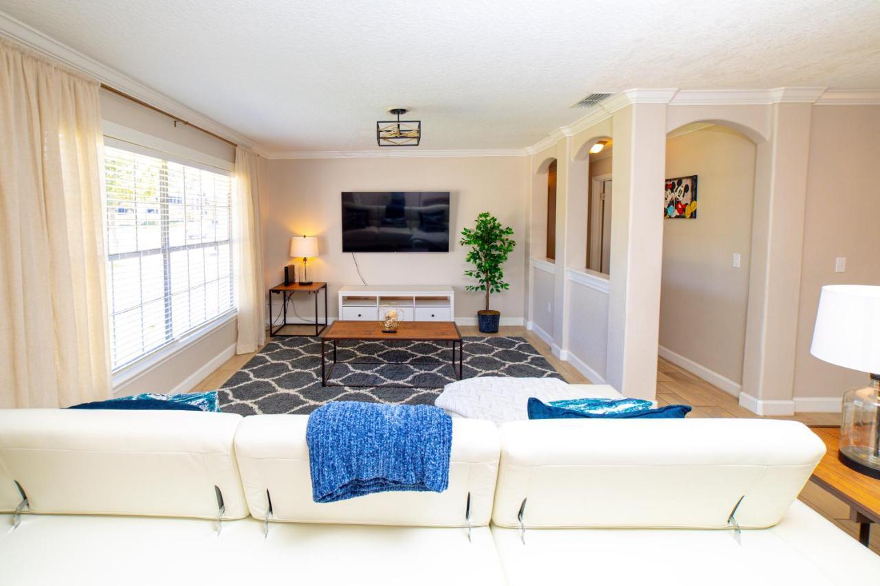 Heated Pool 3 Min Universal/15 Disney/10 Sea World Holiday home