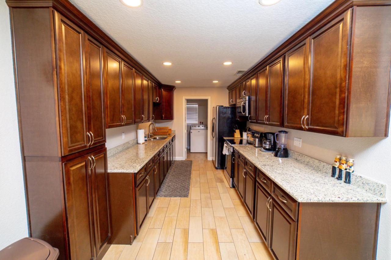 Heated Pool 3 Min Universal/15 Disney/10 Sea World Holiday home