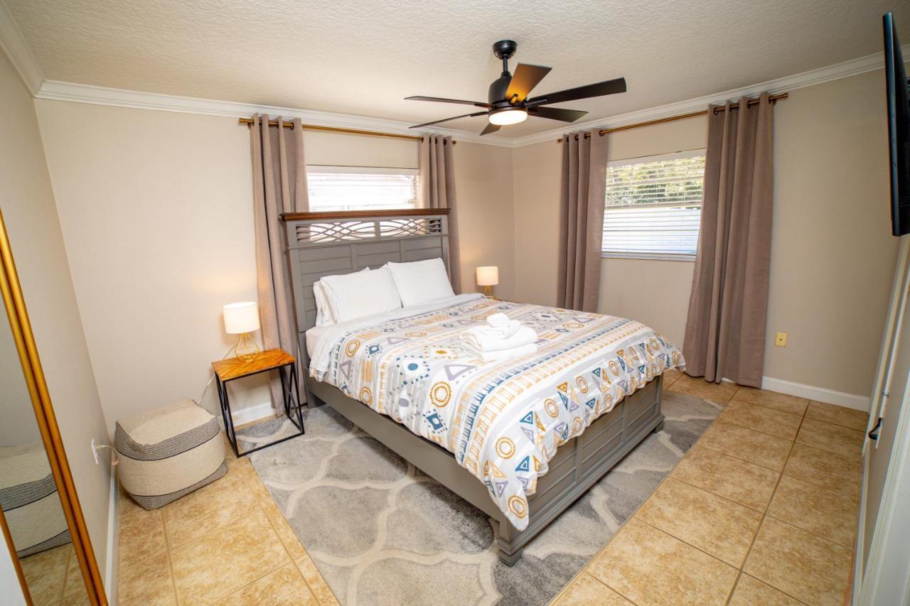 Holiday home Heated Pool 3 Min Universal/15 Disney/10 Sea World