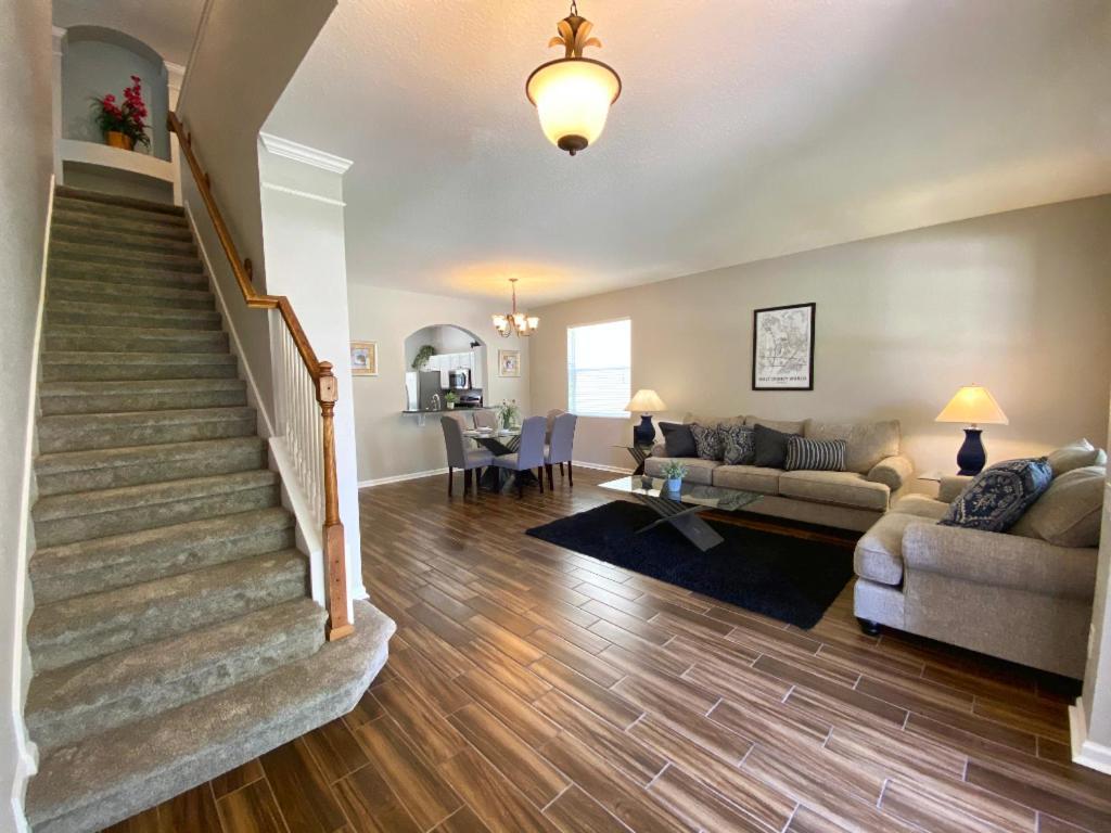 Fs59635 - Windsor Hills - 6 Bed 4 Baths Holiday home *