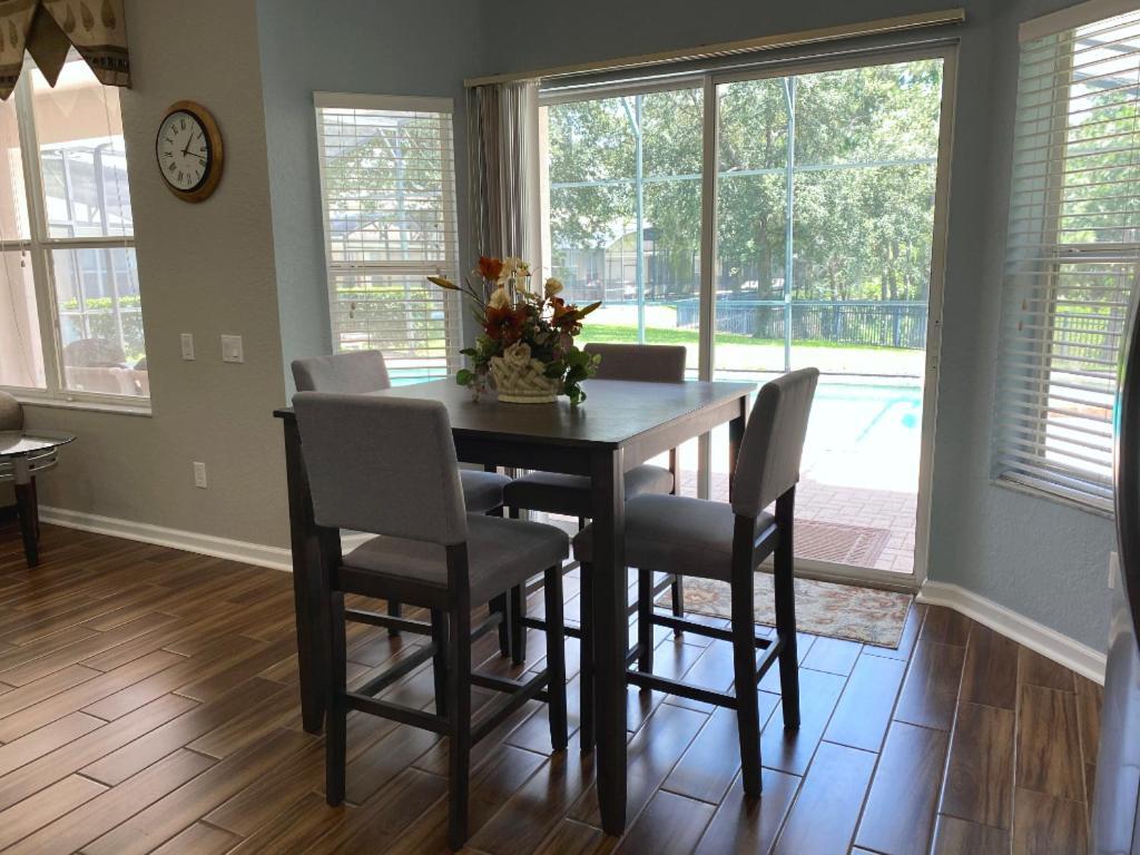 Fs59635 - Windsor Hills - 6 Bed 4 Baths Holiday home