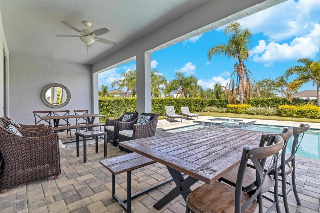 Holiday home 7738 - Encore - 8 Beds -8 Baths Pool Bbq *