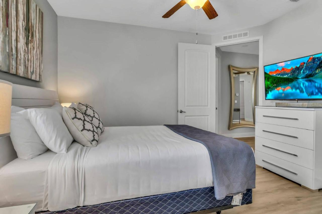 Holiday home 7738 - Encore - 8 Beds -8 Baths Pool Bbq