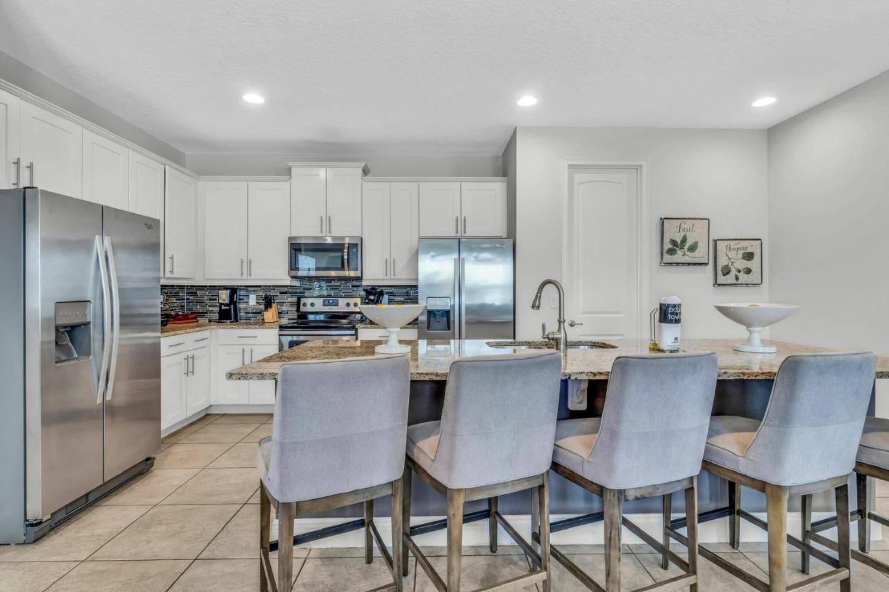 7738 - Encore - 8 Beds -8 Baths Pool Bbq * Orlando