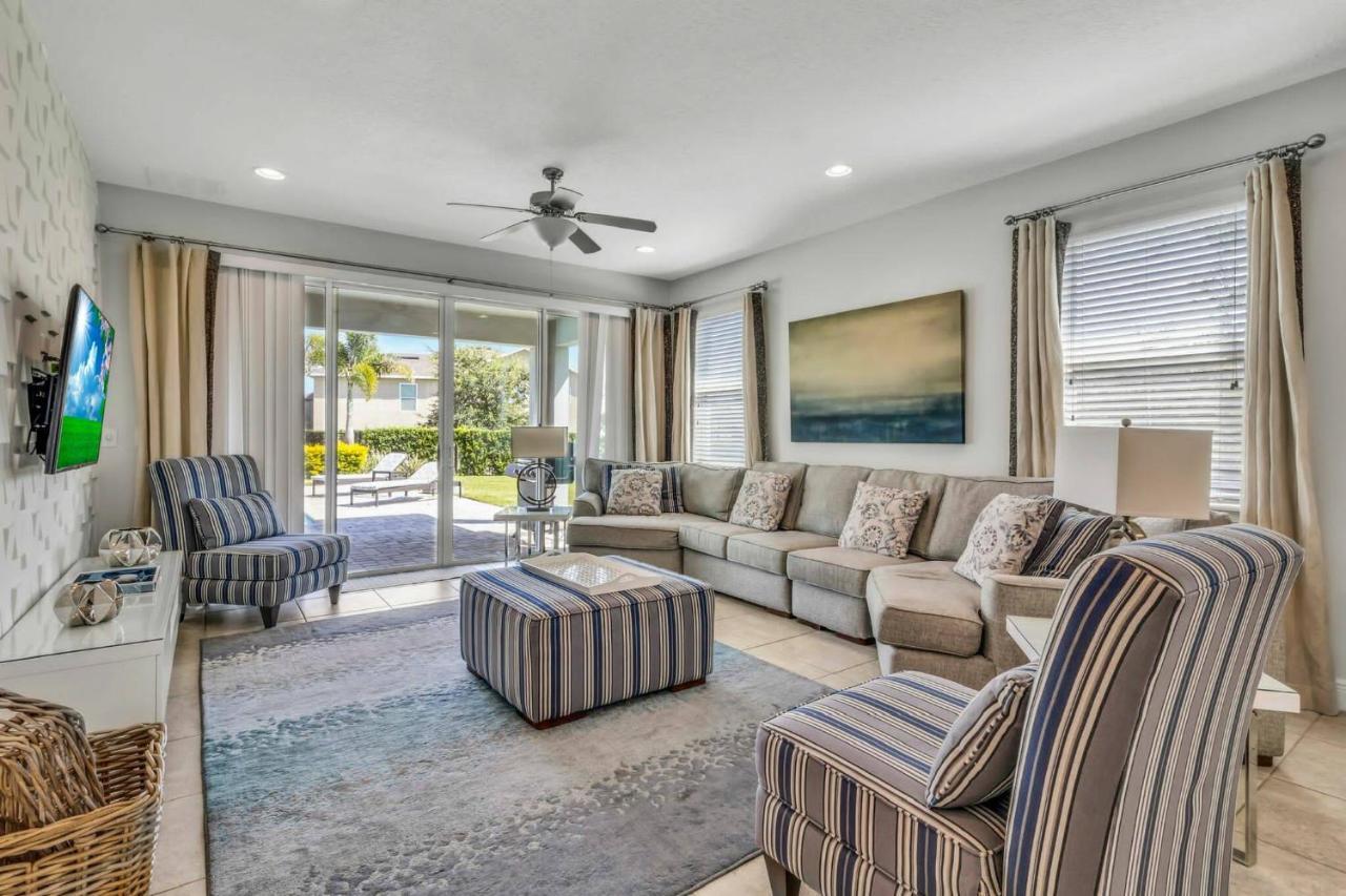 Holiday home 7738 - Encore - 8 Beds -8 Baths Pool Bbq *