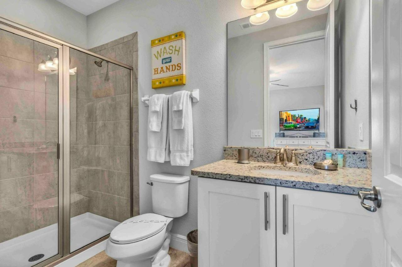 7738 - Encore - 8 Beds -8 Baths Pool Bbq Holiday home Orlando
