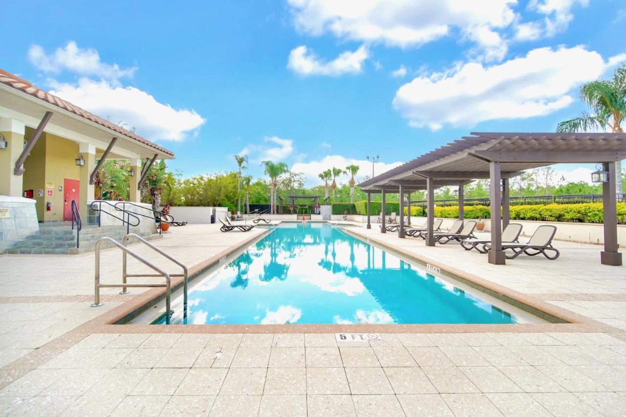 Apartment Modern 4br Townhome- Access - Near