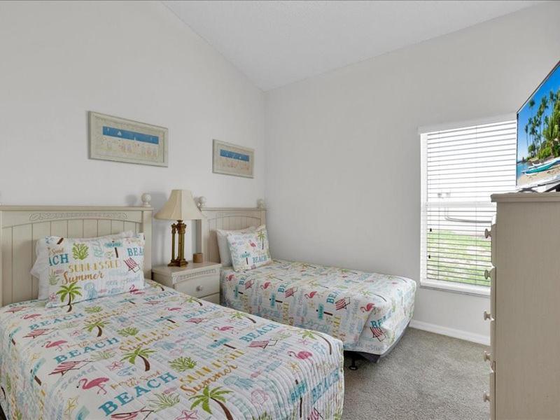 South Facing Pool Spa- Minutes To Holiday home Orlando