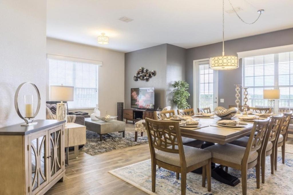 Lakeview Penthouse Elegance * Orlando