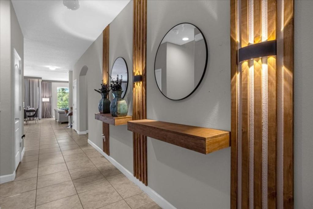 6 Bedrooms - 5 Bathrooms - Paradise Palms 8956 Sp