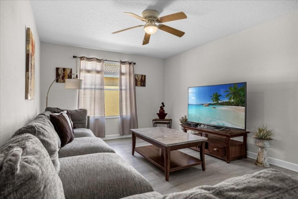 6 Bedrooms - 5 Bathrooms - Paradise Palms 8956 Sp Holiday home *