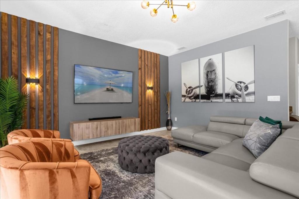 6 Bedrooms - 5 Bathrooms - Paradise Palms 8956 Sp Orlando