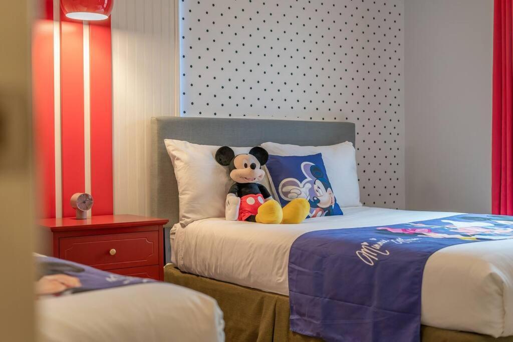 Find Your Cozy 8 Minutes Near And Universal