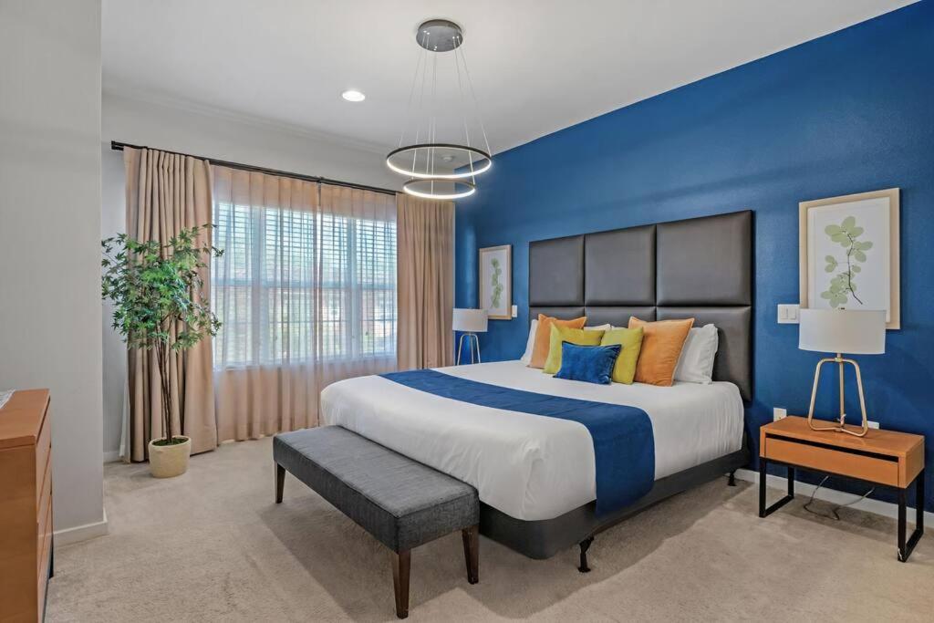 Find Your Cozy 8 Minutes Near And Universal Orlando