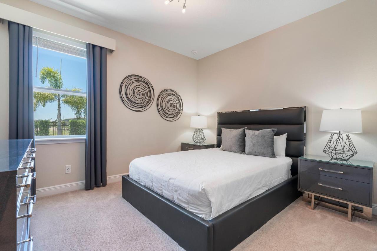 Super Fun 12-bed W Game Private Pool Orlando