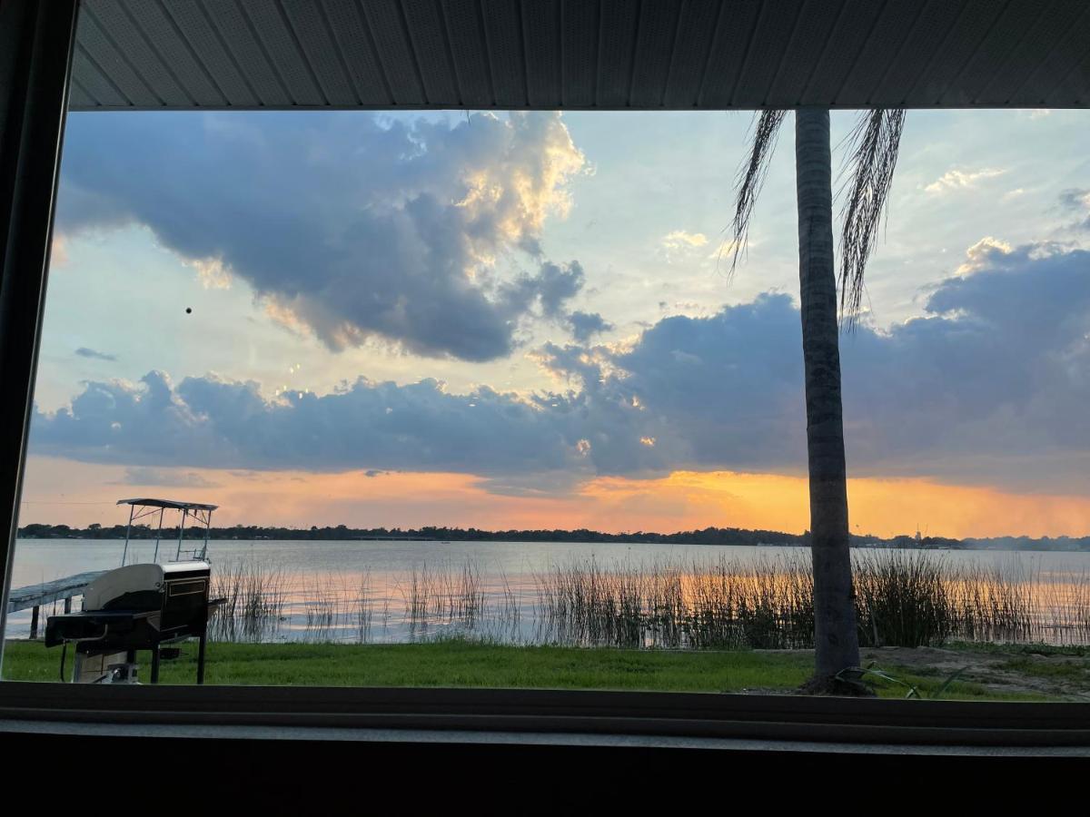Clear Retreat: Private Pool, Lakefront * Orlando