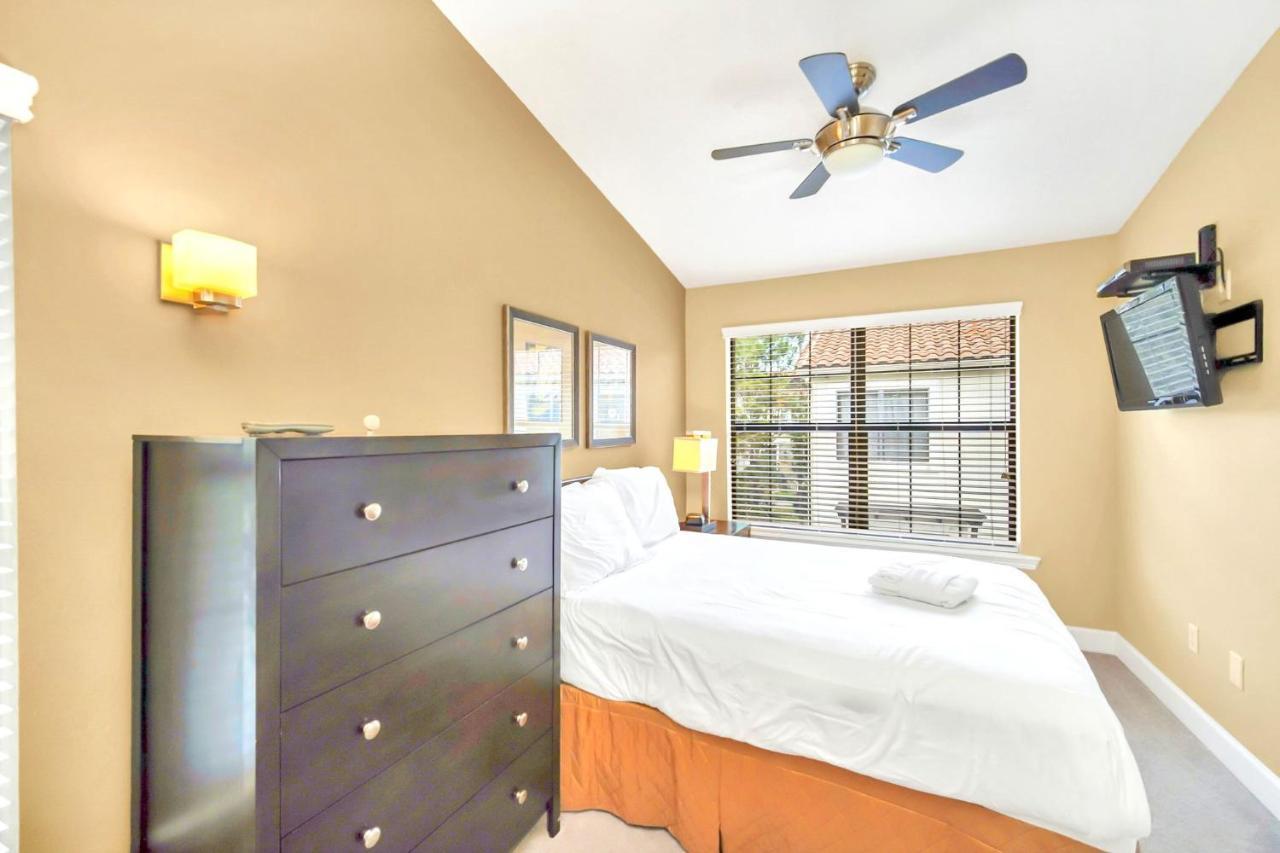 Modern 4br Townhome- Access - Near Apartment